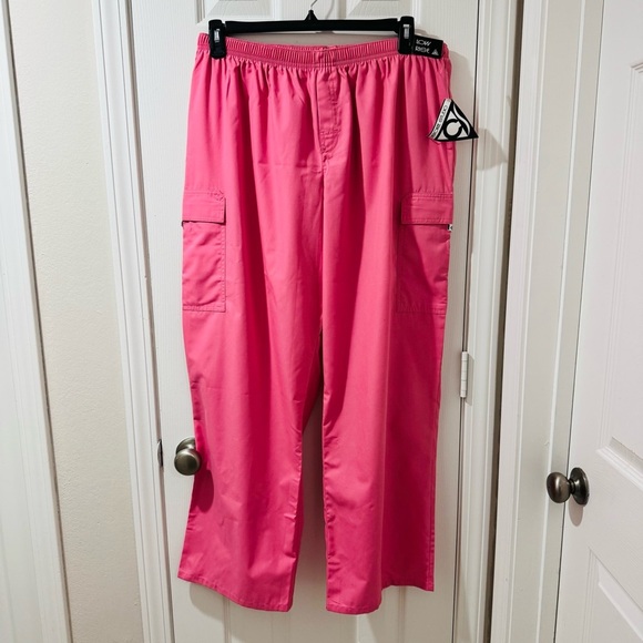 NWT Cherokee Studio Low Rise Cargo Scrub Pants | Size XL - Picture 1 of 7